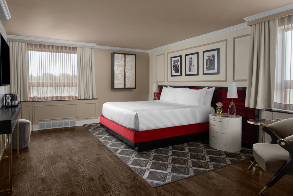 The Drake Oak Brook, Autograph Collection